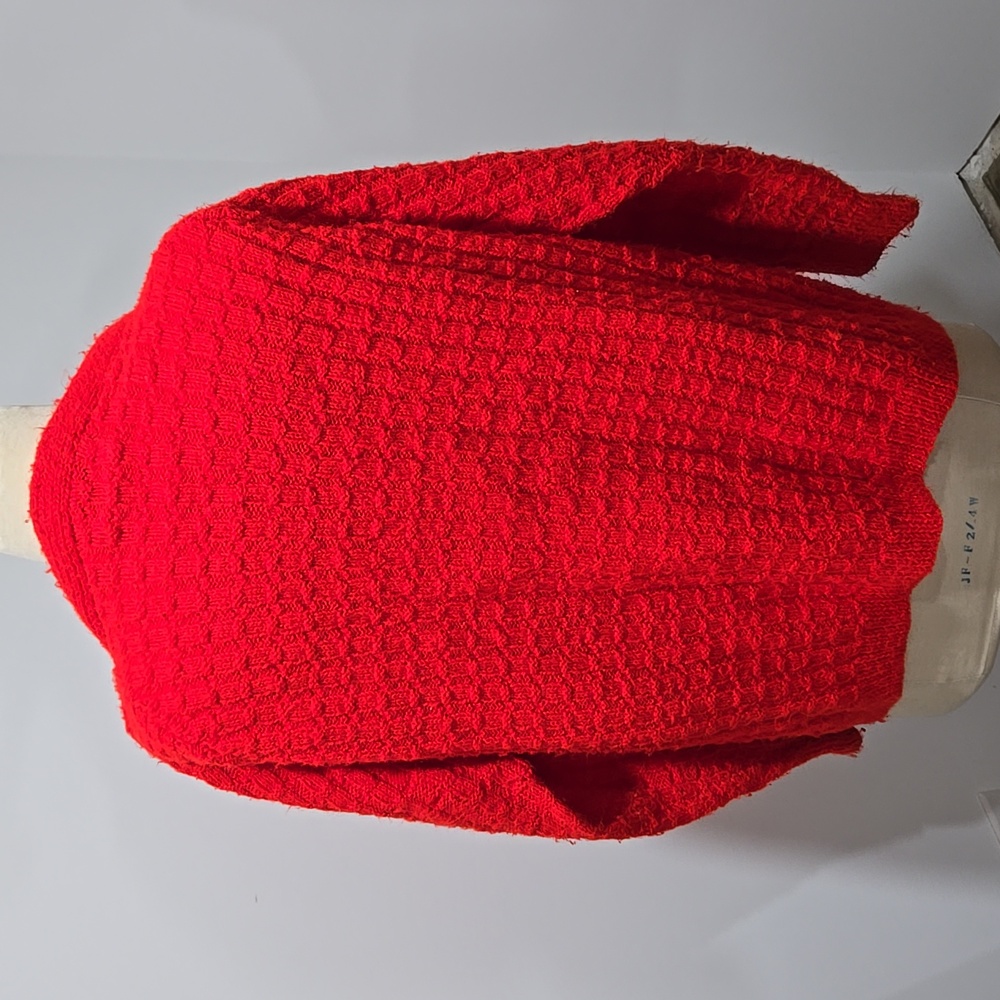 Hand knit red cardigan - Picture 7 of 11
